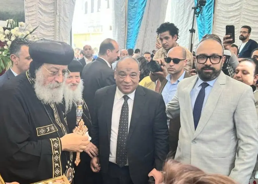 زيارة تهنئة بالكنيسة.